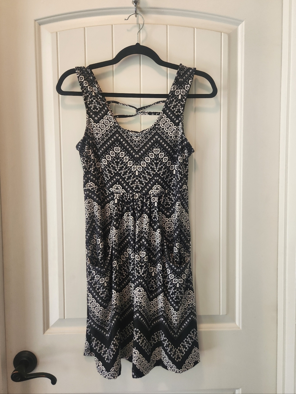 Swim Coverup, Black & white zigzag/geometric design, Criss-cross back, Small